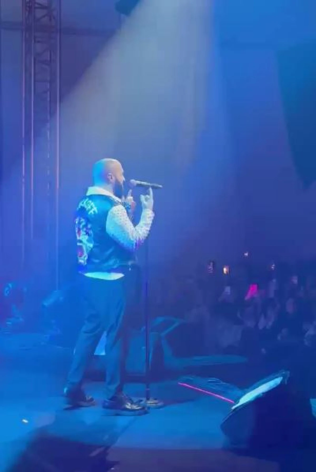 Berkay Memleketi İzmir&rsquo;de Sahne Aldı