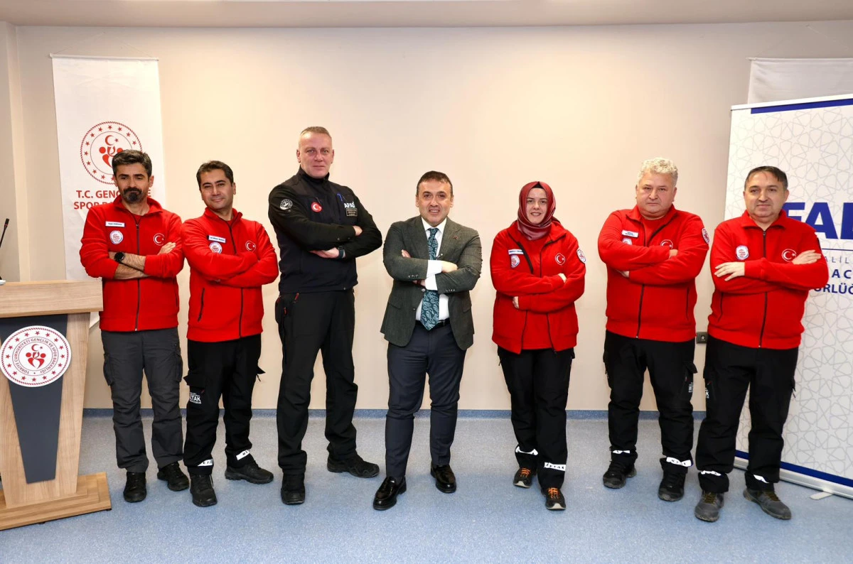 Bilecik&rsquo;te Afetlere Hazırlıkta G&uuml;&ccedil;l&uuml; Adım: 86 G&ouml;n&uuml;ll&uuml; Sertifikalarını Aldı