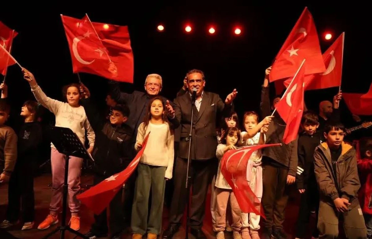 &Ccedil;ekmek&ouml;y&rsquo;de Ege r&uuml;zgarı esti..