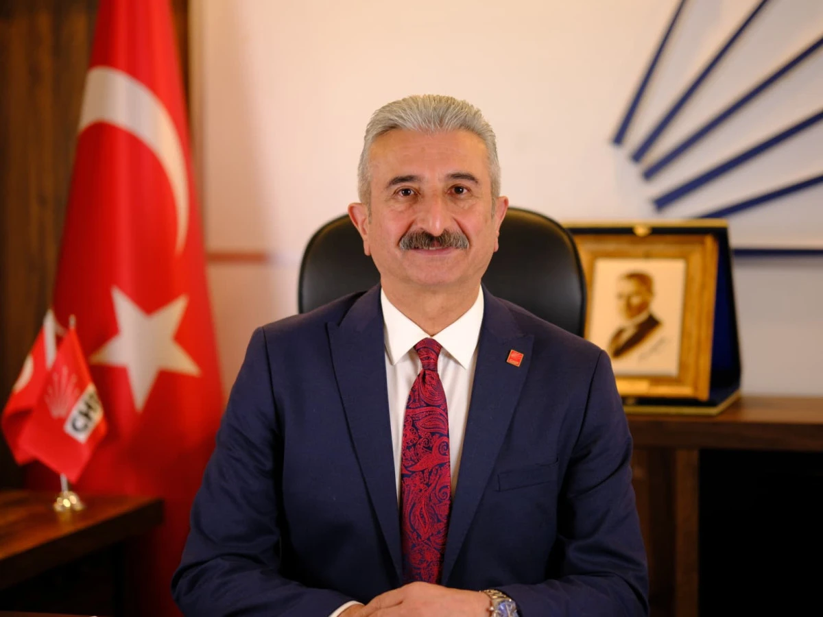 CHP Bursa İl Başkanı Nihat Yeşiltaş&rsquo;tan 10 Ocak &Ccedil;alışan Gazeteciler G&uuml;n&uuml; mesajı: Ger&ccedil;eklerden korkan iktidarlar, &ouml;zg&uuml;r basından korkar