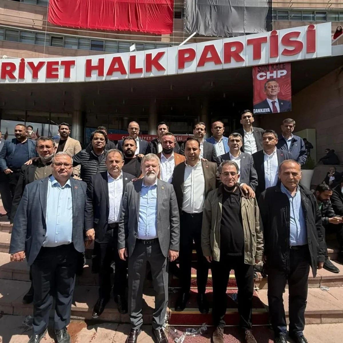 CHP &Ccedil;anakkale İl Başkanı Levent G&uuml;rb&uuml;z: "Genel Merkezimizin İradesine ve Demokrasiye Sahip &Ccedil;ıkıyoruz"