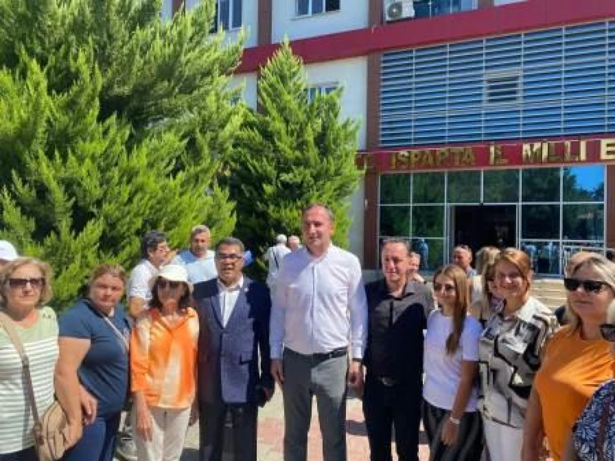 CHP ISPARTA MERKEZ İL&Ccedil;E BAŞKANI TAKMAZ: &ldquo;EĞİTİMİN SORUNLARININ TAKİP&Ccedil;İSİYİZ&rdquo;