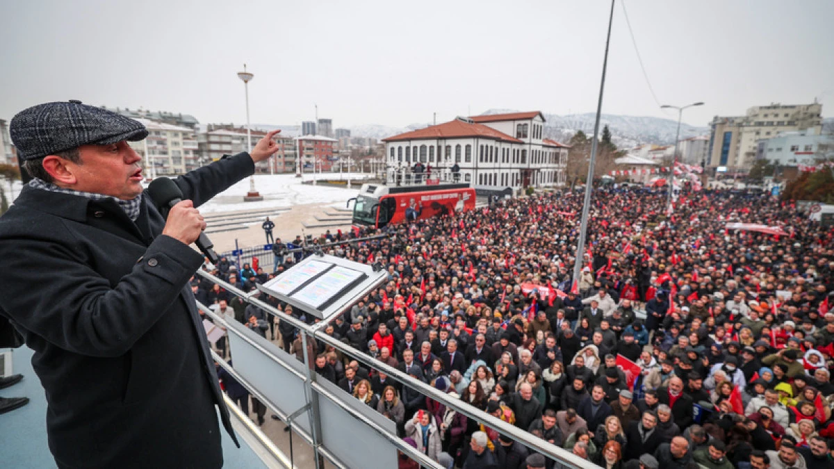 CHP Lideri &Ouml;zg&uuml;r &Ouml;zel: &ldquo;Erdoğan, &Ccedil;ık Karşımıza; Erken Se&ccedil;im, İktidar ve Adalet İstiyoruz&rdquo;
