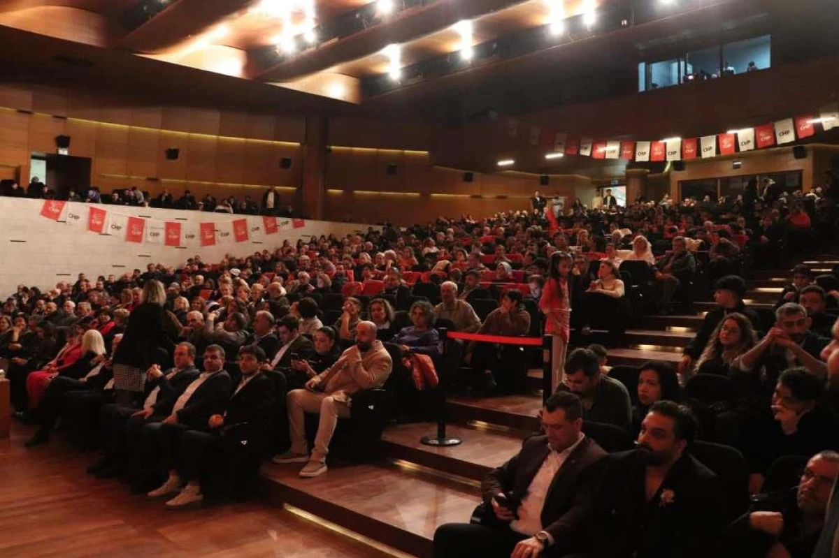 CHP Yıldırım&rsquo;da &Uuml;ye Katılım T&ouml;reni: Salon Doldu, Taştı