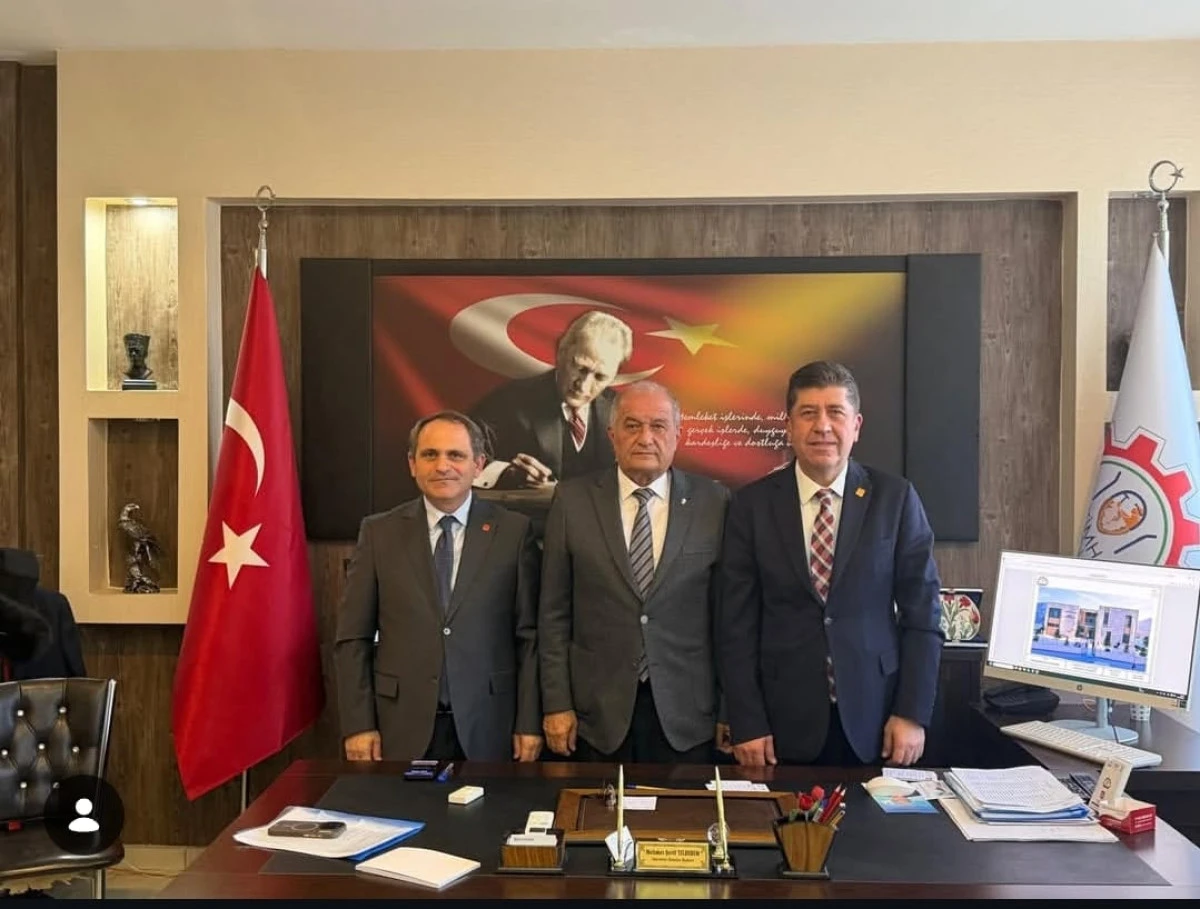 CHP&rsquo;li Heyetten Hekimhan Belediyesi&rsquo;ne Ziyaret