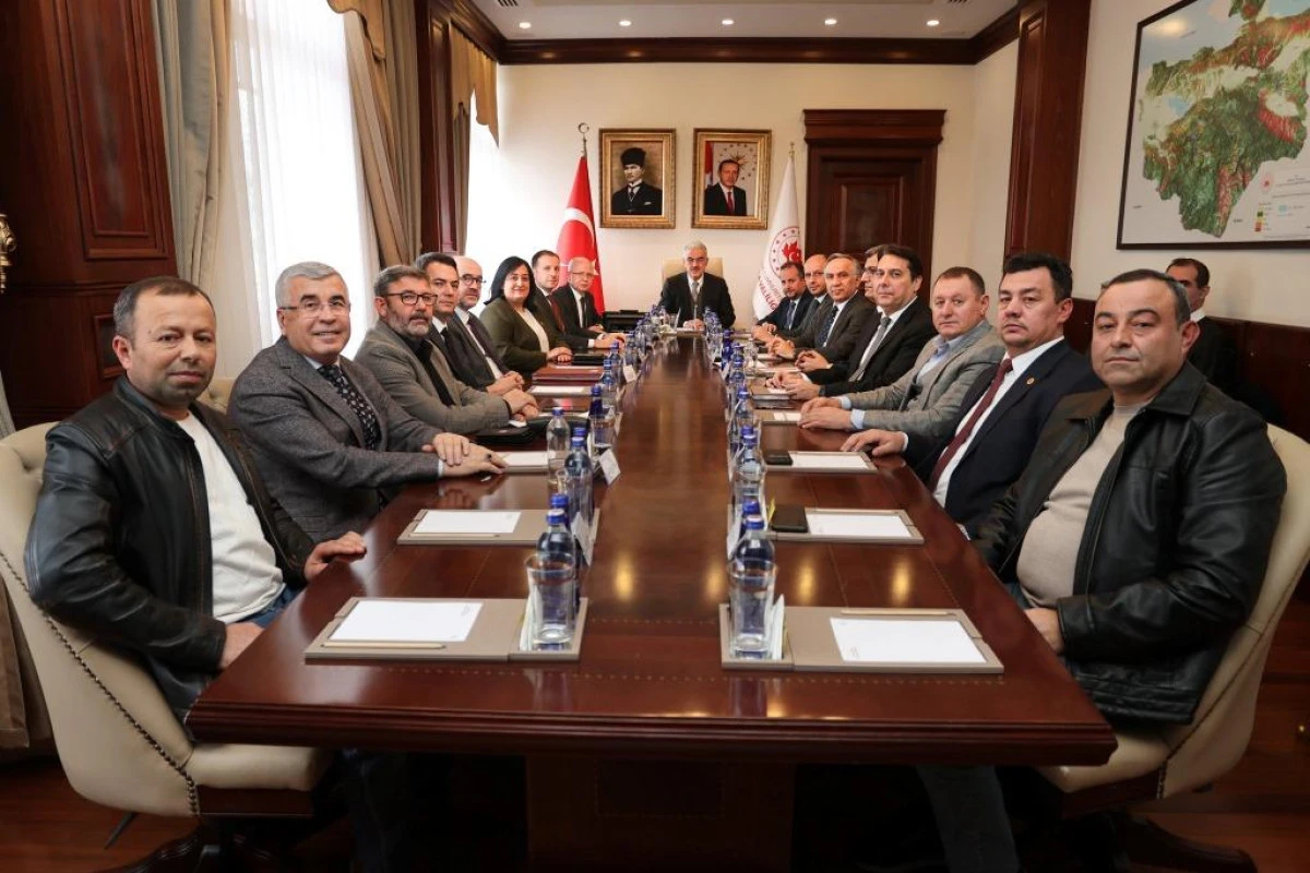 Cumhuriyet Halk Partisi Bursa İl Başkanı Yeşiltaş: &ldquo;T&uuml;rkiye Cumhuriyeti Bir Parti Devleti Değildir&rdquo;