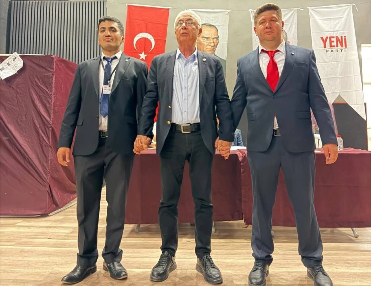DEMRE KONGRESİNDEN SİYASET DERSİ: &Ouml;ZDEMİR&rsquo;DEN UNUTULMAYACAK CENTİLMENLİK JESTİ