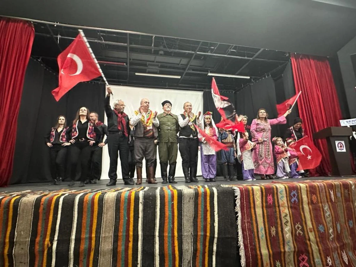 DENİZLİ Y&Ouml;R&Uuml;KLERİ DERNEĞİ&rsquo;NDEN CUMHURİYET COŞKUSU VE BAYRAK DEĞİŞİMİ