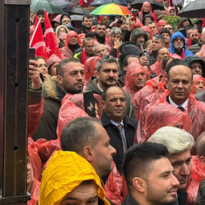 Erdin&ccedil; Keskin: &ldquo;Halk Burada, İrade Burada. Zeydan Başkanın Yanındayız&rdquo;