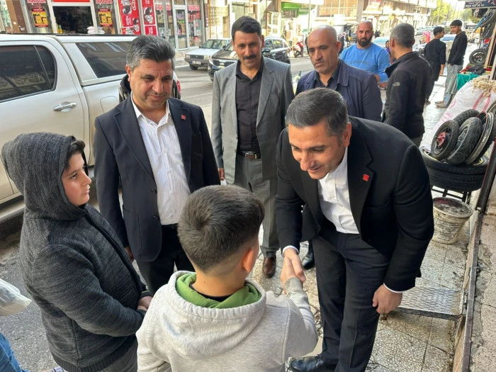 FERHAT KARADAĞ: &ldquo;VİRANŞEHİR ESNAFININ SESİNE KULAK VERMEK BOYNUMUZUN BORCUDUR&rdquo;