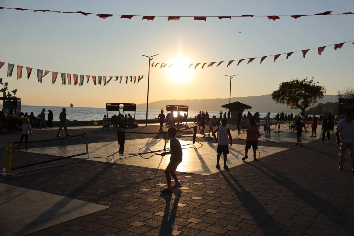 Gemlik&rsquo;te Tenis Heyecanı: &ldquo;Her El Raket Tutacak&rdquo;