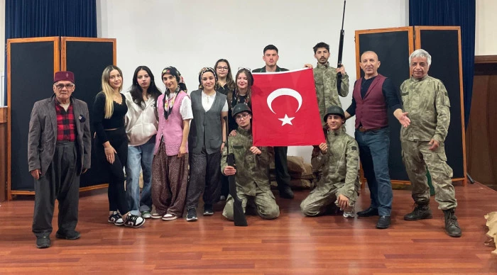 Gen&ccedil;ler &Ccedil;anakkale ruhunu sahneye taşıyacak