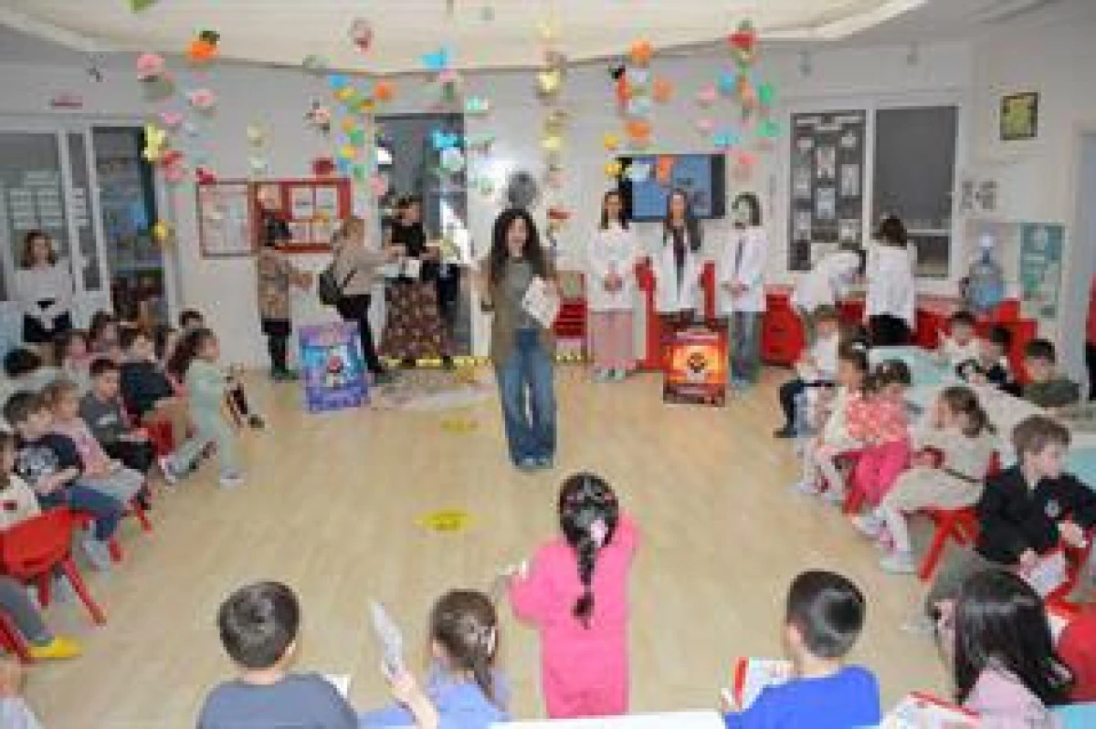 İZDO&rsquo;dan Miniklere Sağlıklı G&uuml;l&uuml;ş Eğitimi