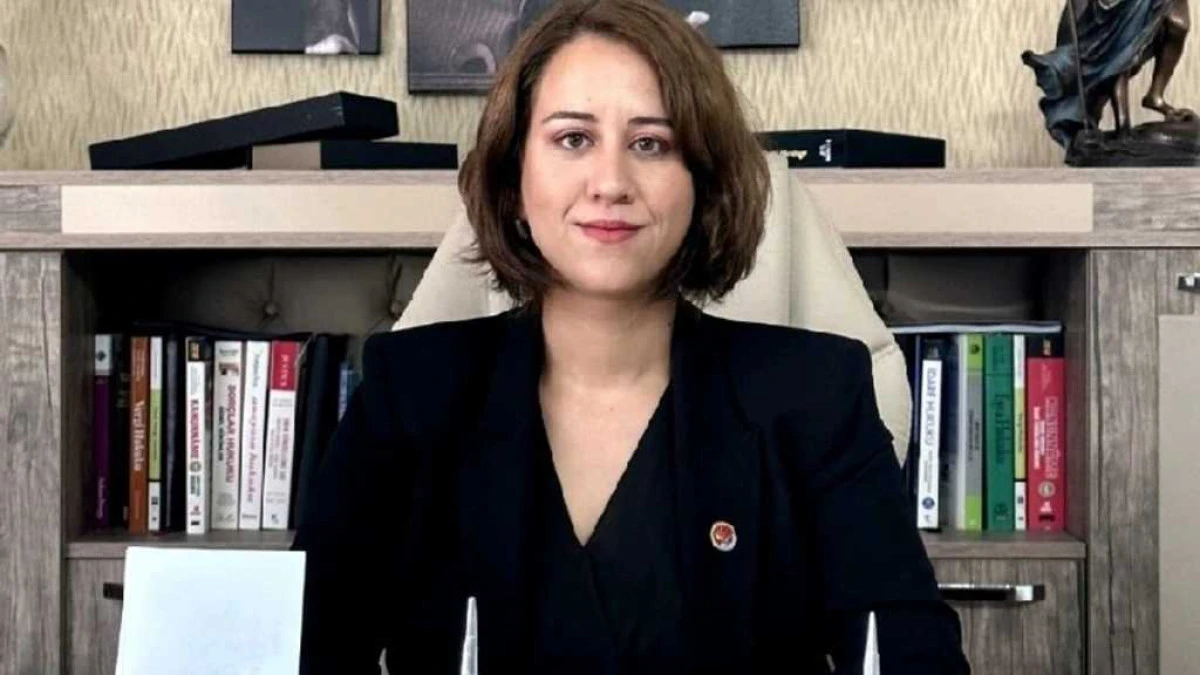 Kadın Kolları Başkanı Ay&ccedil;a &Ccedil;ağlar: &ldquo;Genel Başkanımızın Samimiyeti Siyaseti İnsanileştirdi, Umudu B&uuml;y&uuml;tt&uuml;&rdquo;