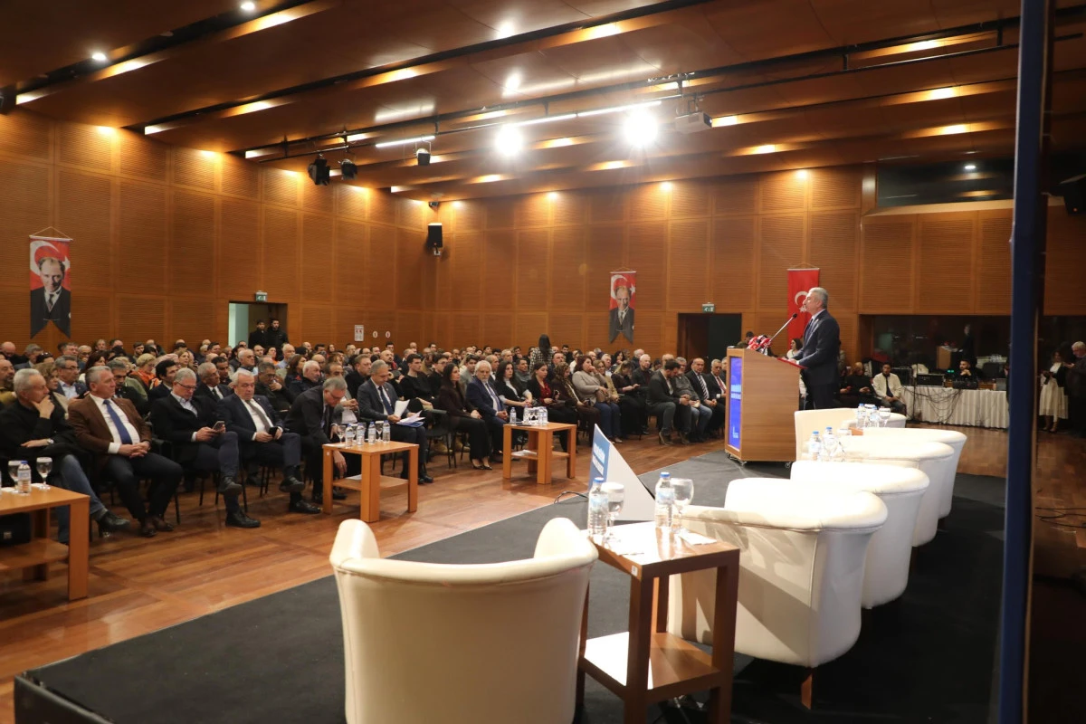 &ldquo;Mesleki Eğitim: Bug&uuml;n ve Gelecek&rdquo; paneli Bursa&rsquo;da ger&ccedil;ekleştirildi: &ldquo;İktidarımızın ilk haftasında MESEM uygulamasına son vereceğiz&rdquo;