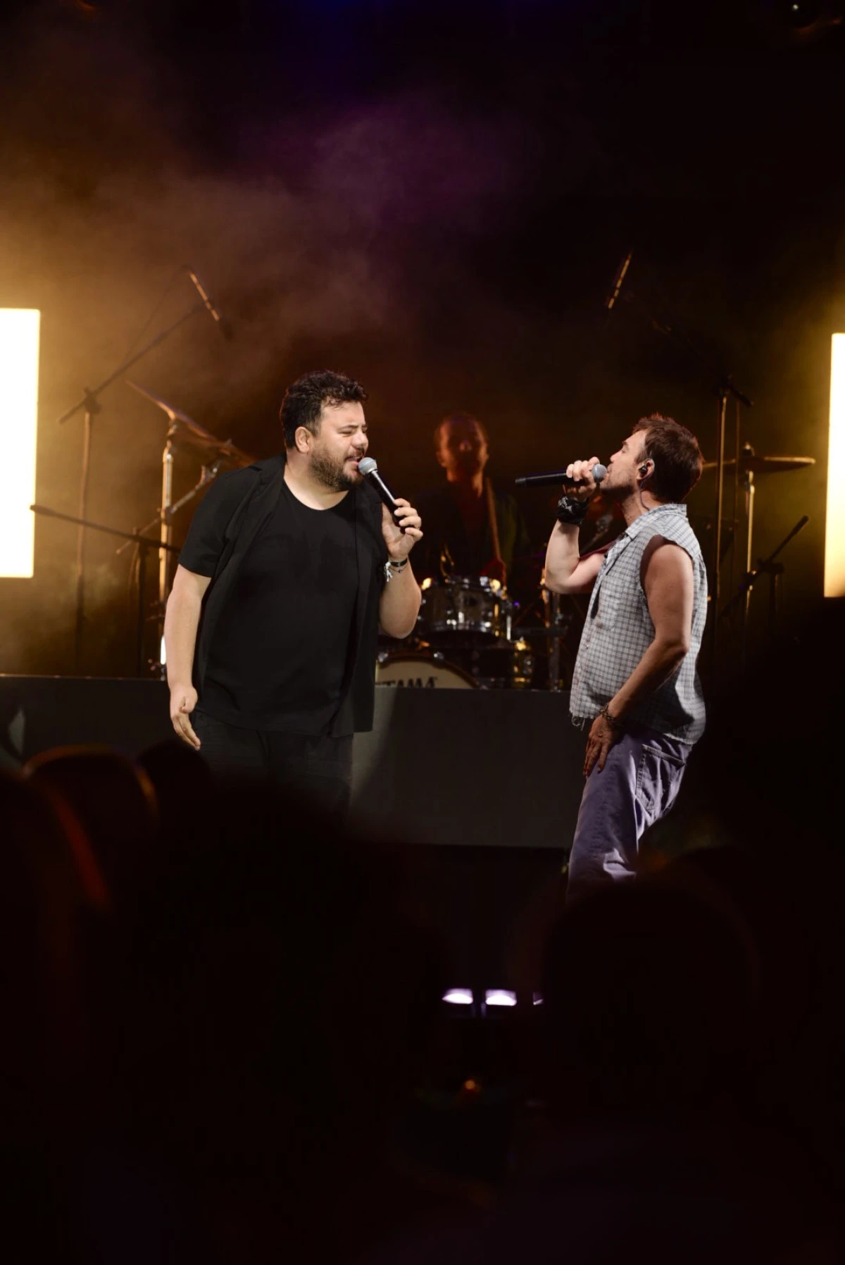 Murat Dalkılı&ccedil;&rsquo;tan &Ccedil;eşme&rsquo;de Unutulmaz Gece: Eser Yenenler ile S&uuml;rpriz D&uuml;et!