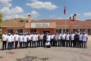 OYAK Çimento’dan Renkli Bir Dokunuş: Renkli Yaka Mardin Yeşilli Dereyanı İlk-Ortaokulu’nu Yeniledi