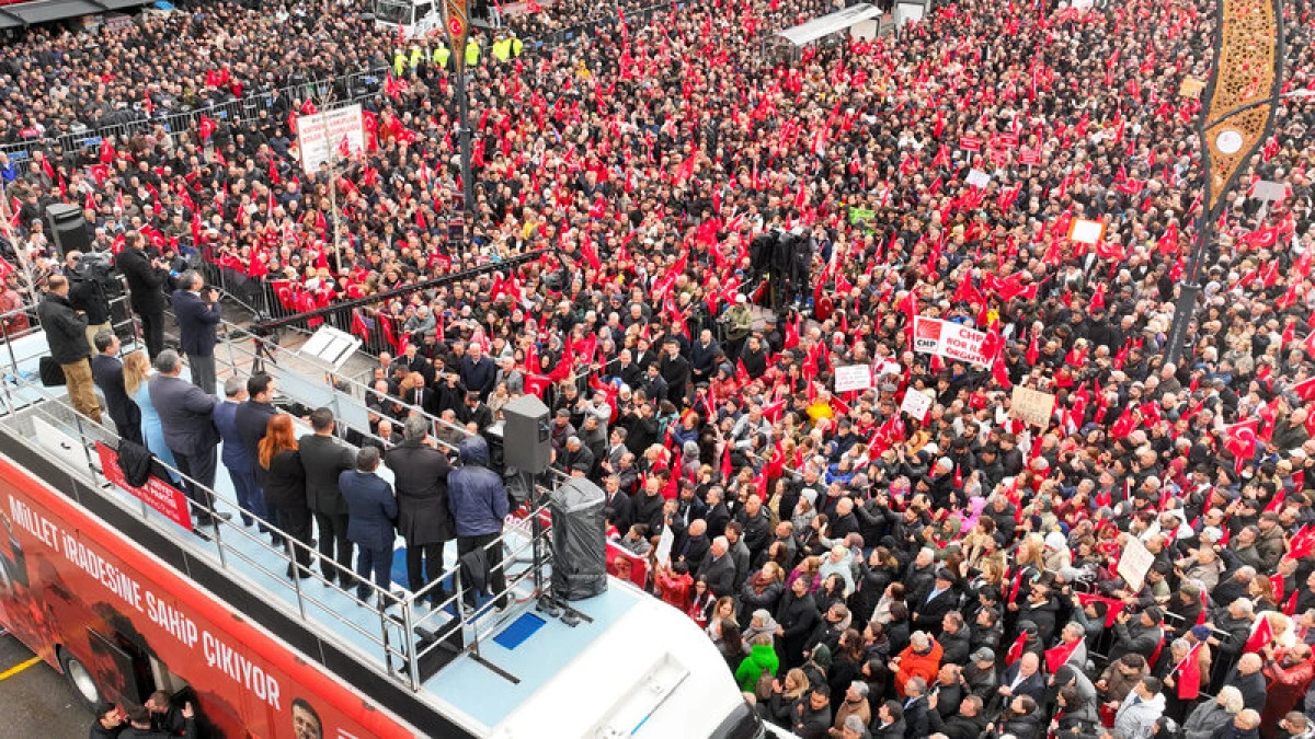 &Ouml;zg&uuml;r &Ouml;zel Niğde&rsquo;de: &ldquo;Devletin ayarlarıyla, milletin sinirleriyle oynuyorsunuz; son s&ouml;z&uuml; millet s&ouml;yleyecek&rdquo;