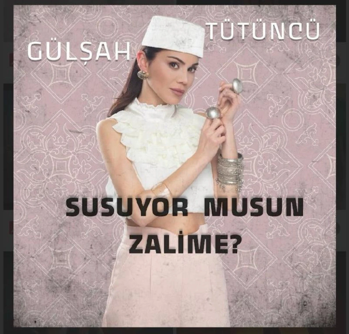 Pop Normlarına Meydan Okuyor: G&uuml;lşah T&uuml;t&uuml;nc&uuml;&rsquo;den Toplumsal Y&uuml;zleşme Şarkısı "Susuyor musun Zalime?"