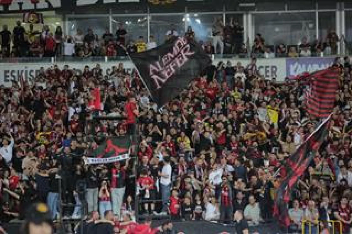 Şampiyonların Gecesi ile Stadyumda Bayram Havası Yaşandı