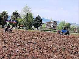 TOKİ, CHP'li belediyenin halka ucuz &uuml;r&uuml;n temin etmek i&ccedil;in kullandığı araziye g&ouml;z dikti Satışa &ccedil;ıkarılıyor!