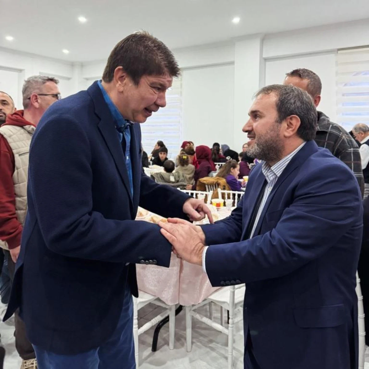 T&uuml;rel ve &Ouml;zkan Akseki&rsquo;de G&ouml;n&uuml;l Birliği Mesajı Verdi