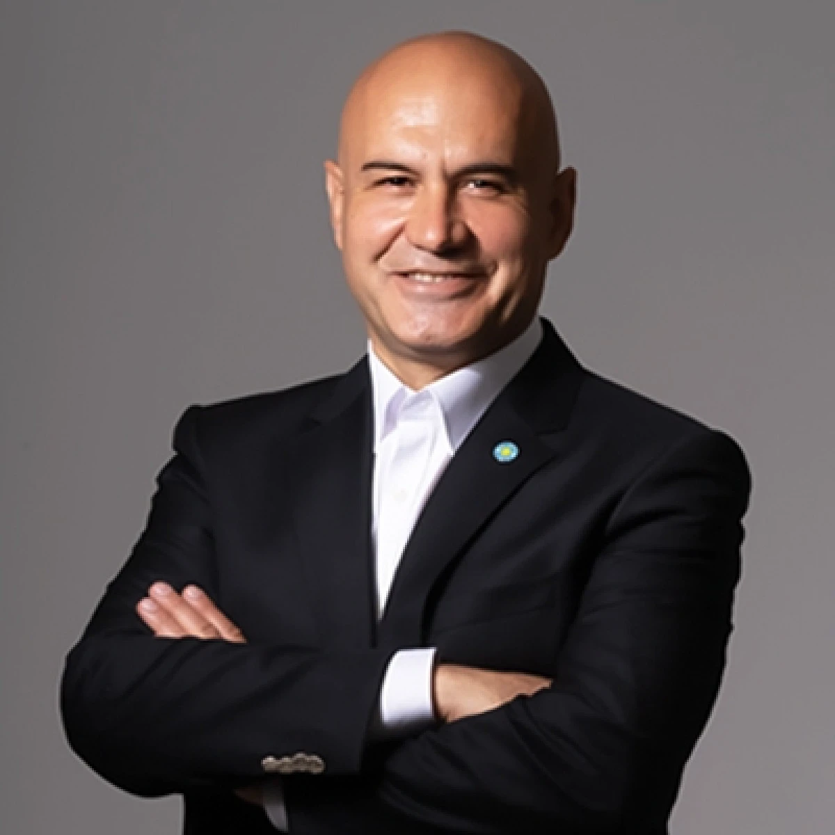 Turhan &Ccedil;&ouml;mez&rsquo;den Trump Paylaşımı: "Emperyalizmin Kirli Planı İş Başında!"