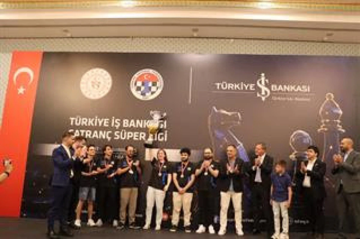 T&Uuml;RKİYE İŞ BANKASI SATRAN&Ccedil; S&Uuml;PER LİGİ&rsquo;NDE YİNE ŞAMPİYON