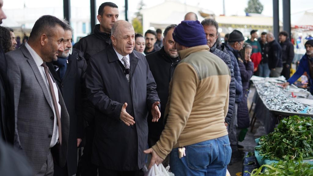 “ZAM DEĞİL SADAKA VERDİLER. İNSANLARIN AÇLIKLA UĞRAŞMAK ZORUNDA KALDIĞI BİR ÜLKEDE YAŞIYORUZ.”