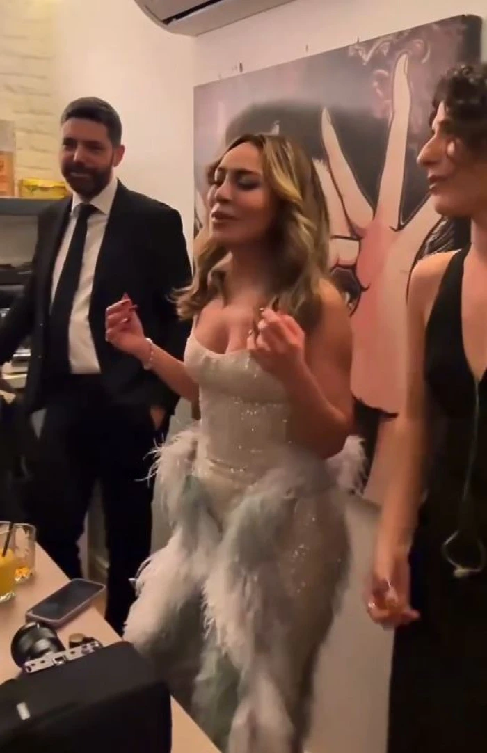 Ziynet Sali&rsquo;den Kulis&rsquo;te Tarkan S&uuml;rprizi: &ldquo;Konserine Gidemeyince Bizim Kulis&hellip;&rdquo; VİDEOLU HABER