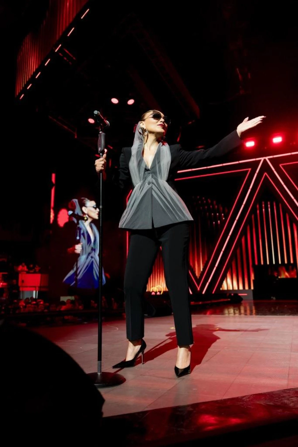 Ziynet Sali&rsquo;nin Şarkısı Mustafa Sandal&rsquo;ı Ağlattı